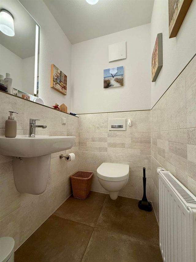 Moderne 4-Zimmer-Wohnung mit großzügigem Balkon und TG-Stellplatz // Schulenhof, Molfsee - Photo 4