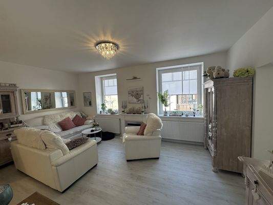 Wohnzimmer (OG rechts)