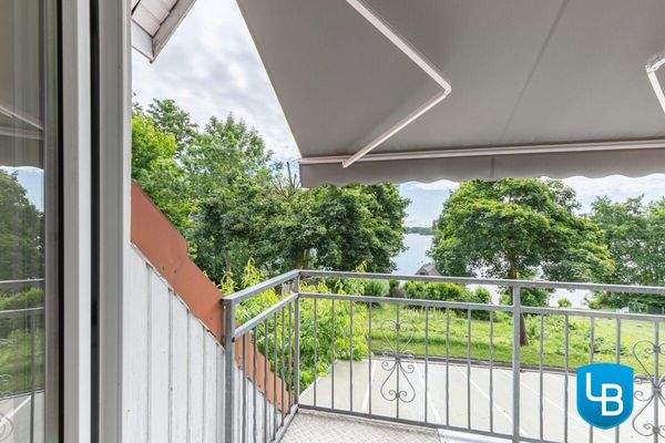 Platz für gemütliche Stunden auf dem Balkon