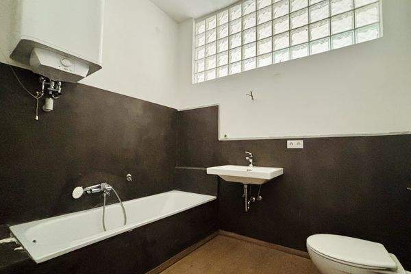 Badezimmer Wohnung 2. OG