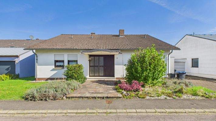 CAM03143G0-PR0189-STILL001