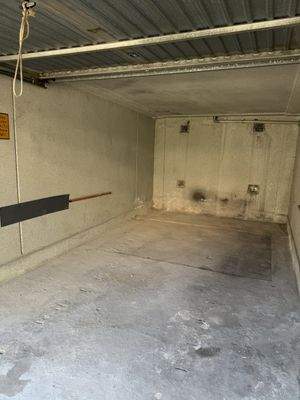 Beispielgarage innen