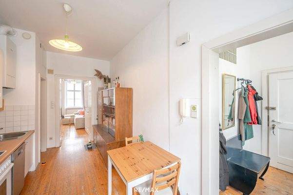 Flur | kleine Küche mit Sitzgelegenheit 