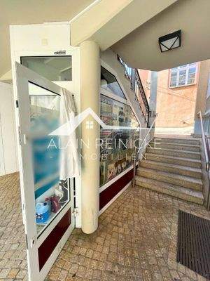 zus. Raum _ Schaufenster