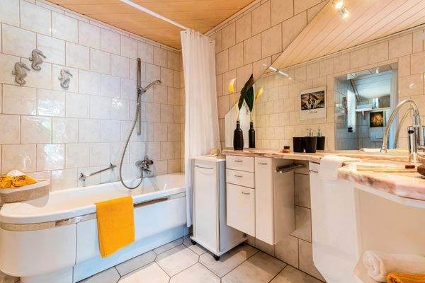 Kleine Wohnung - Bad - Haus_Ellwangen-9