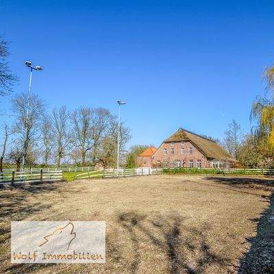 Reitplatz 20 m x 40 m