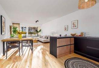 Wohn- Esszimmer mit Küche