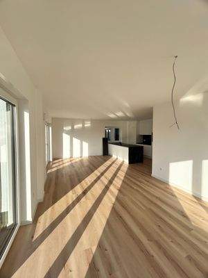 Wohnzimmer mit Küchenbereich