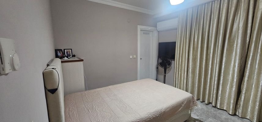 1. Schlafzimmer -2-