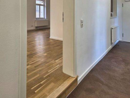 Blick vom Flur in Wohnbereich