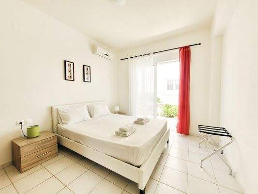 Kreta, Nopigia: Schöne 2-Zimmer-Wohnung in Anlage in Strandnähe zu verkaufen