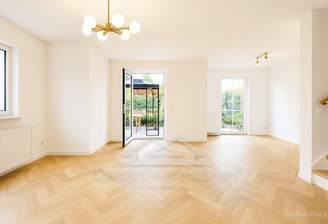 Wohnbereich mit Austritt