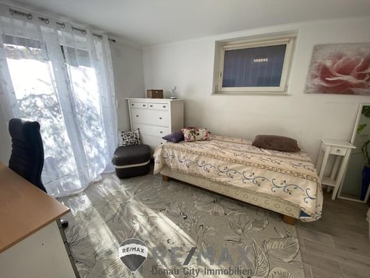 23 Schlafzimmer UG