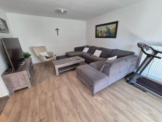 4. Wohnzimmer Ansicht 1.jpg