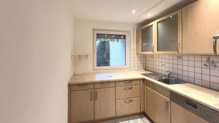 Einbauküche mit Elektrogeräten