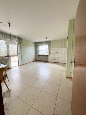 OG Küche mit Zugang zum Balkon