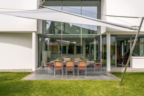 Schattige Sitzgelegenheit