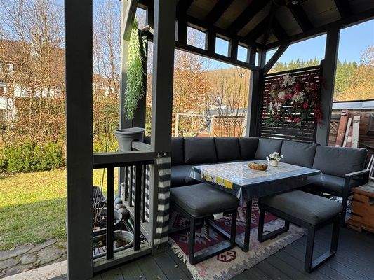 überdachte Terrasse