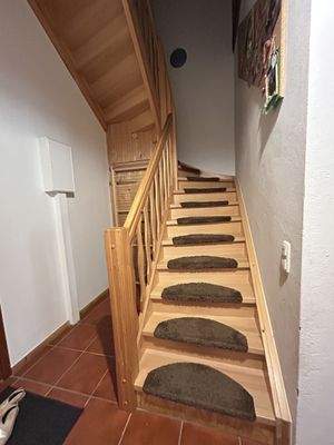 EG - Diele mit Treppe ins OG