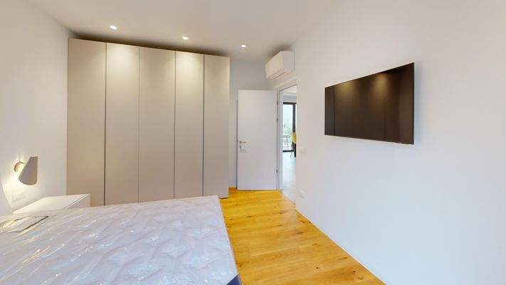 DD-066-16-Villa-con-piscina-e-vista-lago-Bedroom 7