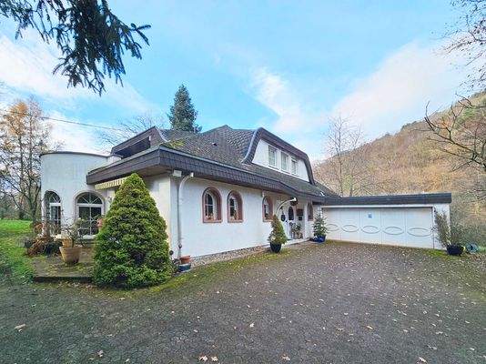 Frontansicht - Garage