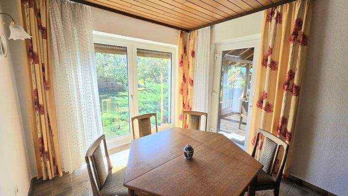 10_Wohnzimmer Erdgeschoss.jpg