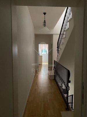 Zwei Schlafzimmer sind im 1.OG