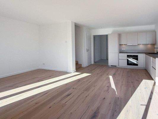 4. Blick von der Terrasse in den Wohnbereich.jpg