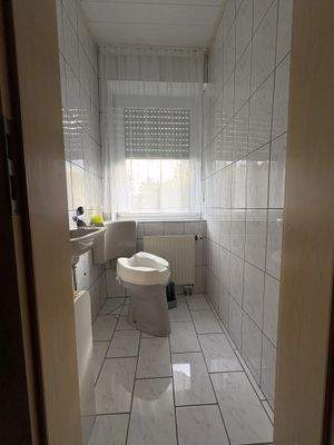 3 Altbau EG WC.jpg