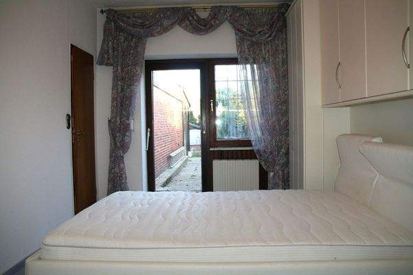 Schlafzimmer-001-1-EG