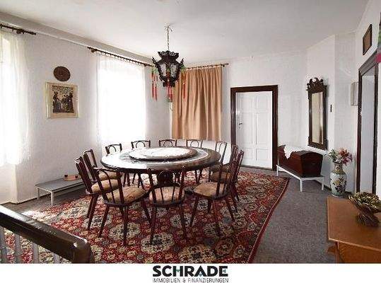 ...von der Galerie im Obergeschoss zu den Zimmern