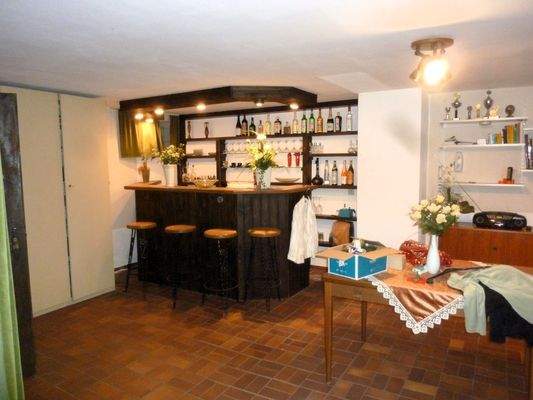 Hobbyraum - Kellerbar.JPG