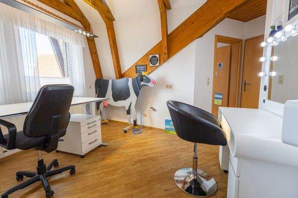 Büro / Durchgangszimmer