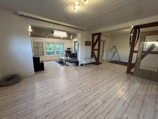 Großzügiger Wohn- und Essbereich