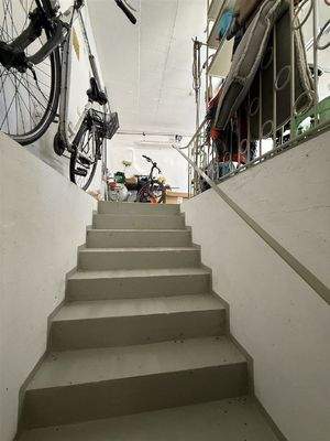 Außentreppe zur Garage