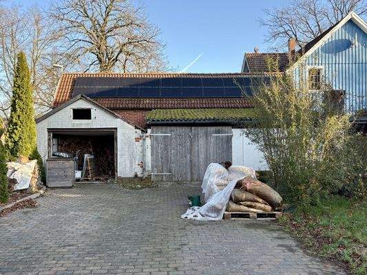 Nebengebäude/ Garage