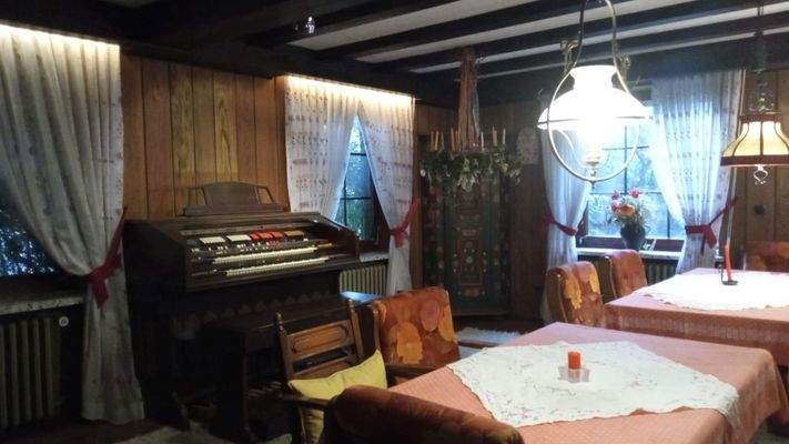 Bauernstube möbiliert (UG)