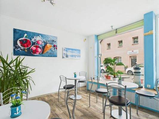 CAM02193G0-PR0041-STILL011