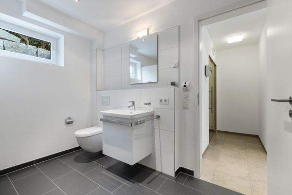 Drittes Badezimmer / Fitnessraum