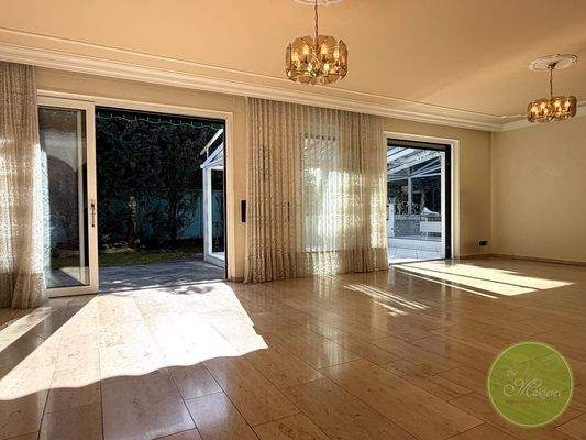 ... mit Blick zum Garten ... 