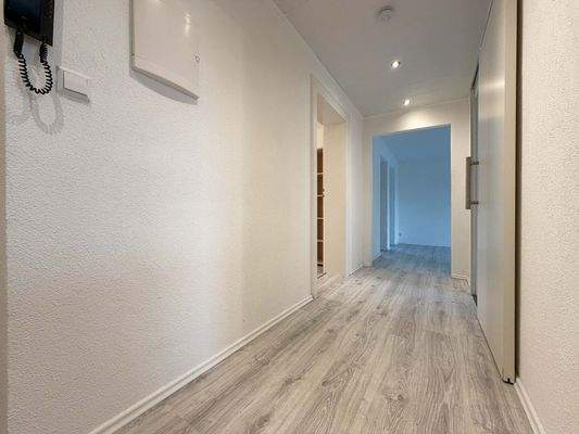 Flur: nach Hause kommen kann so schön sein. Der Flur verbindet alle Räume miteinander