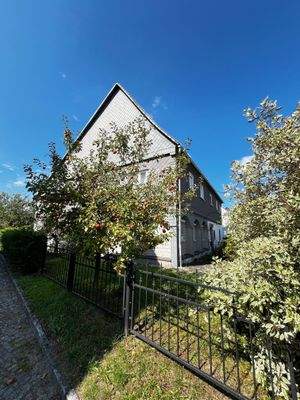 Blick Eingangsbereich mit Fachwerk