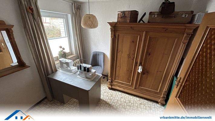 EG Raum für Hobby - Künstler :-)