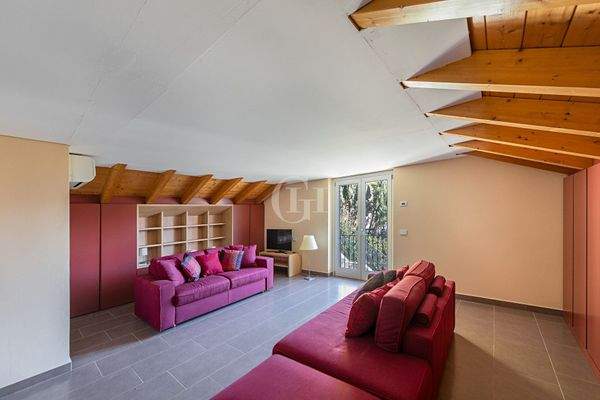 SOGGIORNO AL PRIMO PIANO