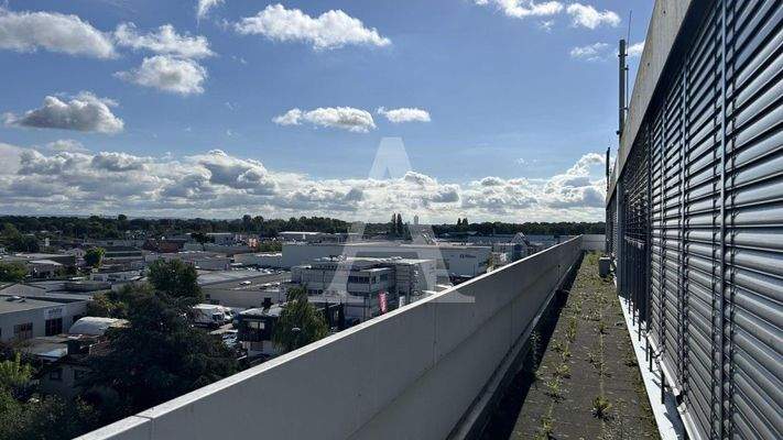 Umgehender Balkon 5. OG