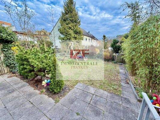 Terrasse mit Spielgarten