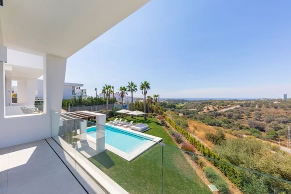 Photo: Villa in Marbella East