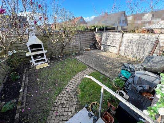 Gartenanteil (hinter dem Haus)