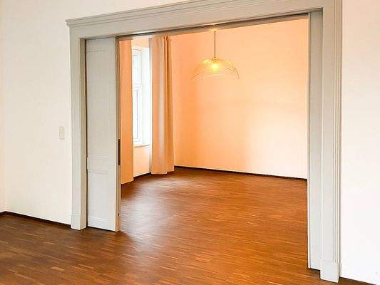 Blick ins Wohnzimmer