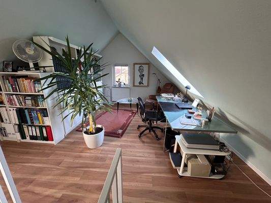 BEISPIELBILD: Büro Dachgeschoss 1